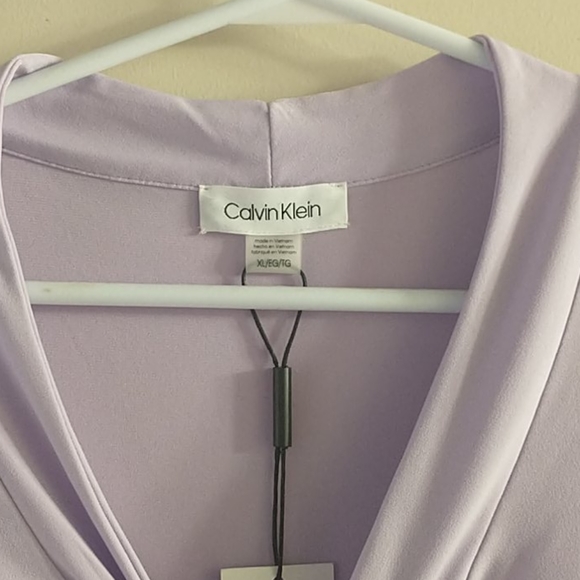 NWT lavender Calvin Klein V Neck Blouse - Picture 2 of 3